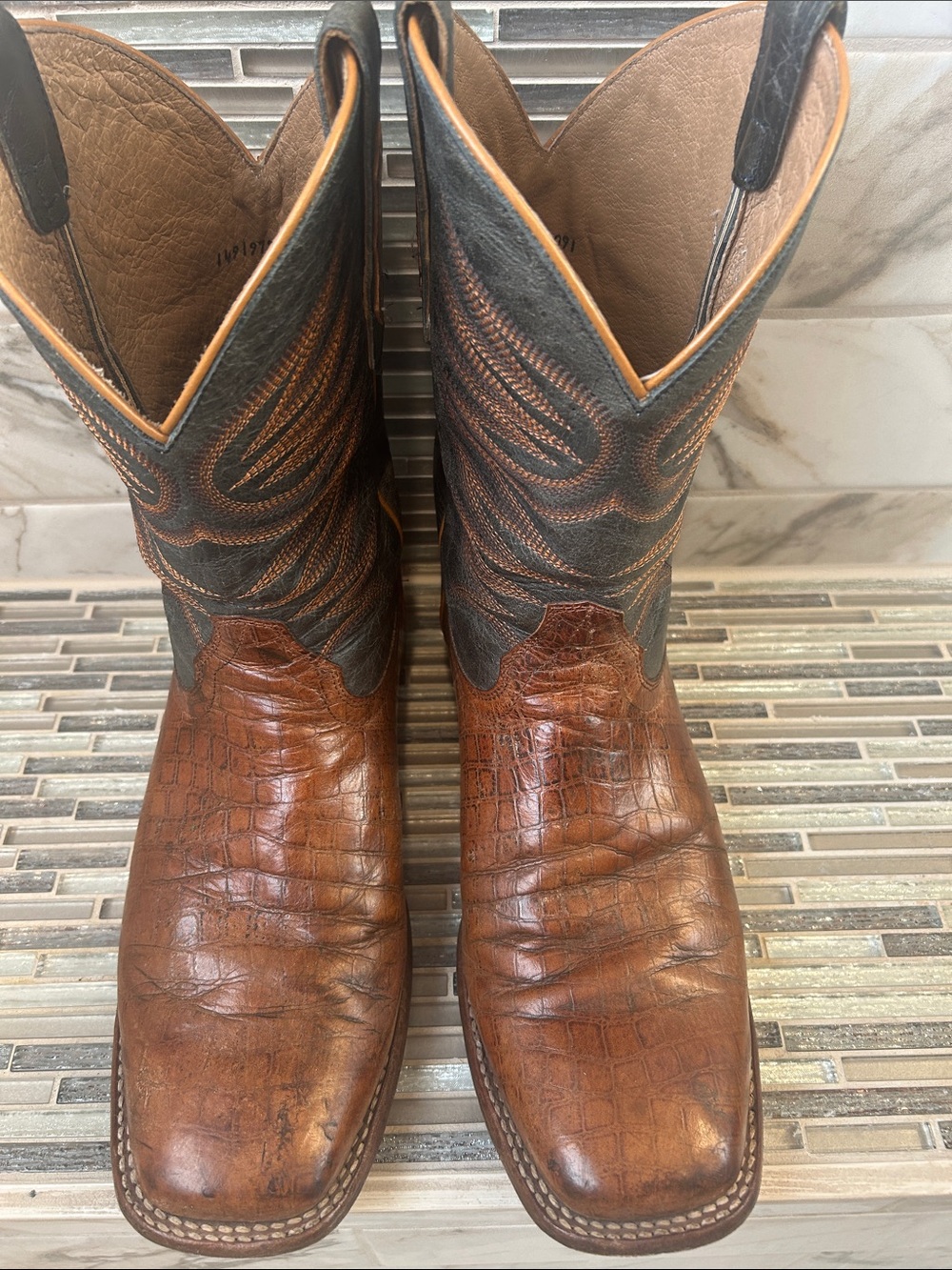 Cody James Men's Gator-Print Brown and Gray Western Cowboy Boots - Picture 12 of 12